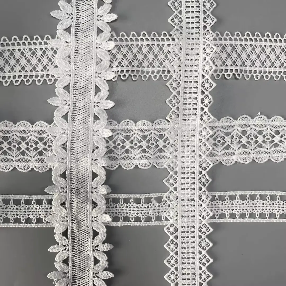 Customizable Fashionable White Milk Silk Embroidered Lace Clothing Accessories