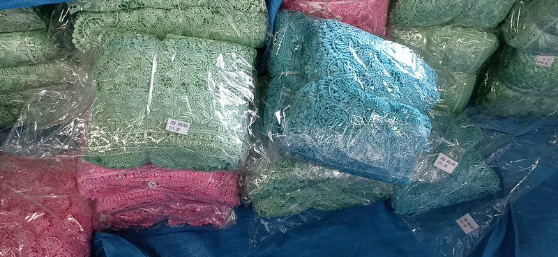 White Floret Cotton With Wavy Edges Lace Trim